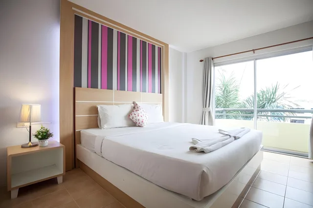 غرفة بسرير مزدوج بإطلالة على المدينة، The Greenery Hotel 1/2