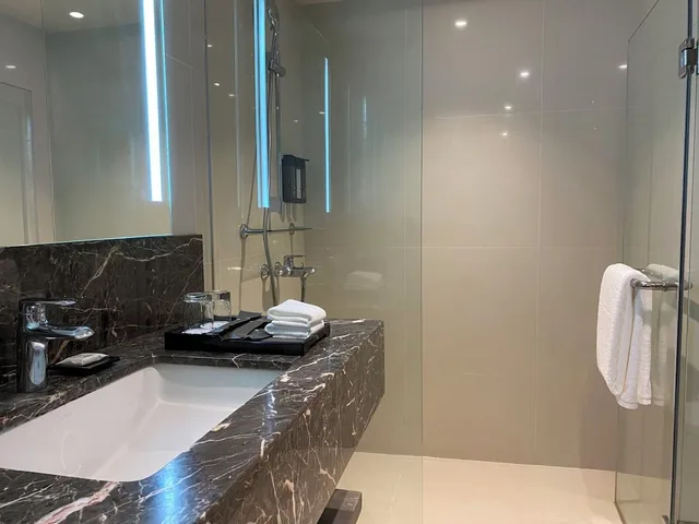 استوديو كبير بسرير كينج بمطبخ صغير مع دخول الصالة، Seda Residences Makati 4/6
