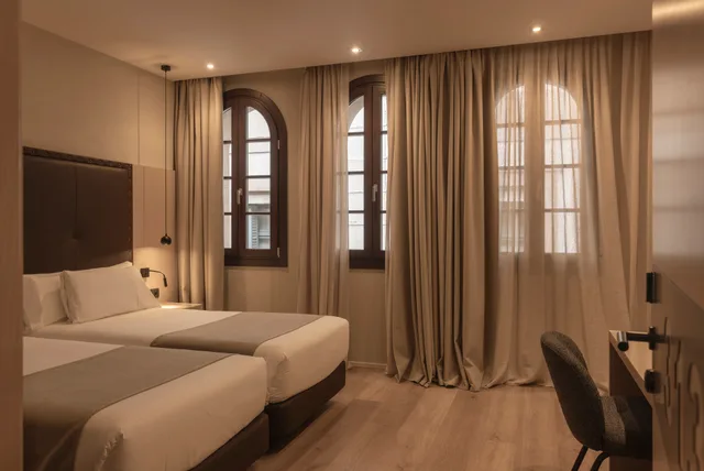 غرفة سوبيريور مفردة، Gran Hotel Barcino 8/10