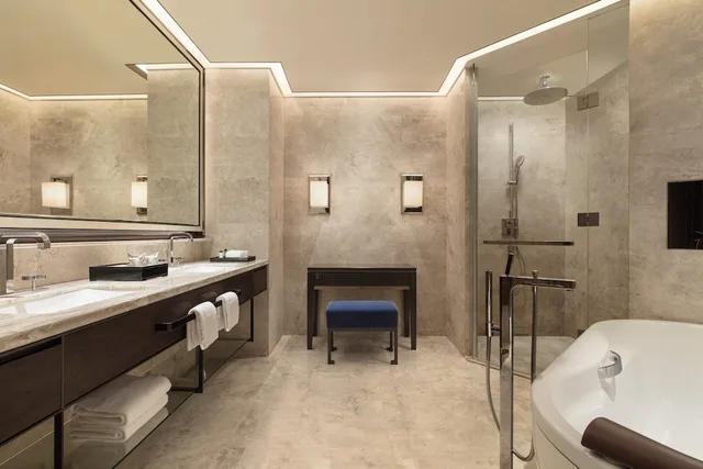 1 Bedroom, Junior Suite, Balcony, Sheraton Zhuhai Hotel 7/10
