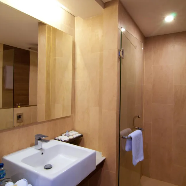 Deluxe, Double or Twin Bed, No Window، d’primahotel Seminyak (Ex Sense Hotel) 2/5