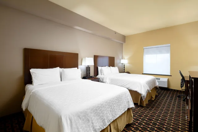 غرفة بسريرين كوين، Holiday Inn Express Hotel And Suites George West 1/2