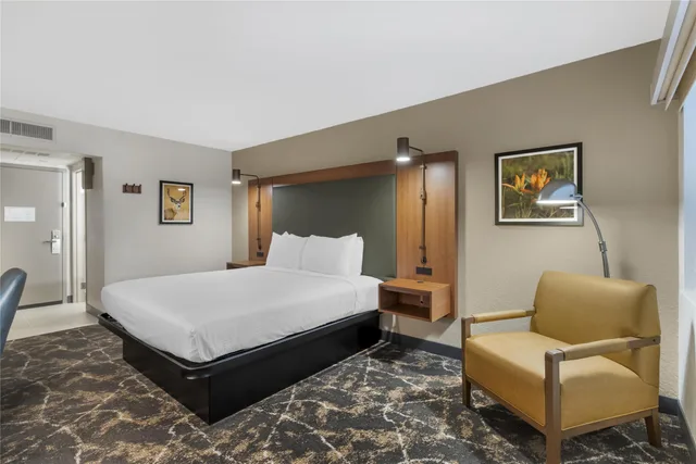 Room, King Bed, Pool View, South Tower، Best Western Plus Boomtown Casino Hotel 3/8