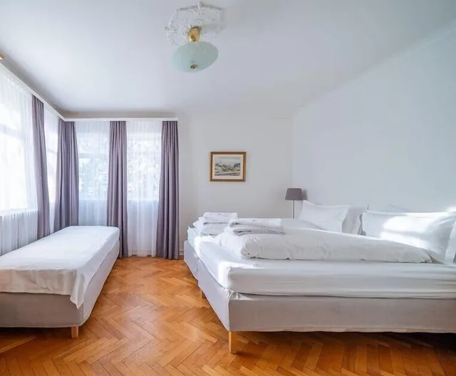 شقة كومفورت بثلاثة أسرّة بغرفة نوم واحدة مع أريكة، Guesthouse Galtafell 5/10