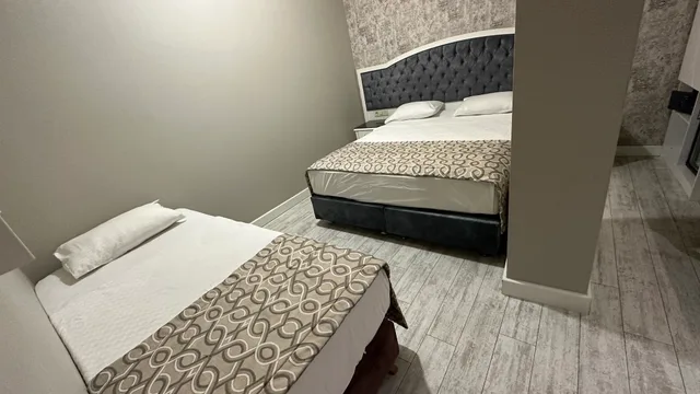 Basement, Triple، The Meretto Hotel Istanbul 3/5