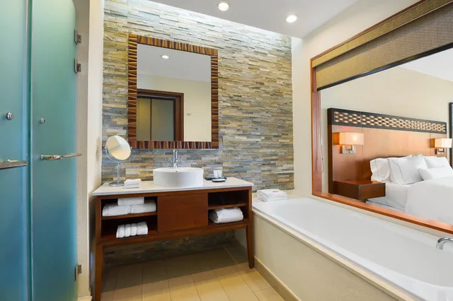 غرفة ديلوكس بسريرين كوين بإطلالة، The Westin Playa Bonita Panama 6/9