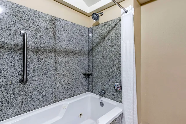غرفة بسرير كينج لذوي الإعاقة، Comfort Inn and Suites Seguin, TX 4/4