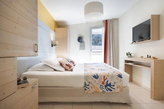 Renovated, 2 Bedrooms, Apartment, South View, Balcony، Pierre And Vacances Residence Premium Julia Augusta 1/4