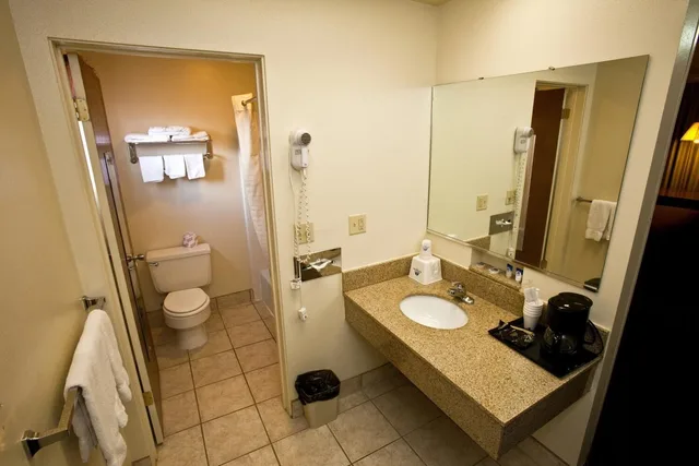 room, 2 queen beds, smoking, Americas Best Value Inn Roosevelt Ballard 3/3