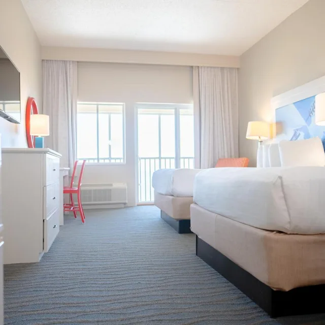 غرفة سوبيريور بسرير كوين، Cedar Point Apos S Hotel Breakers 7/10