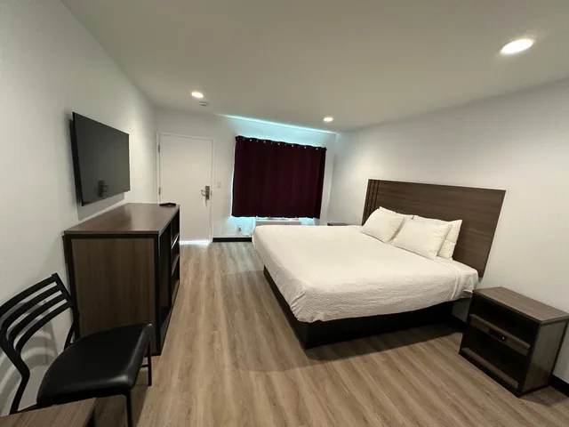 غرفة بسرير كينج، Hyland Motel Van Nuys 1/1