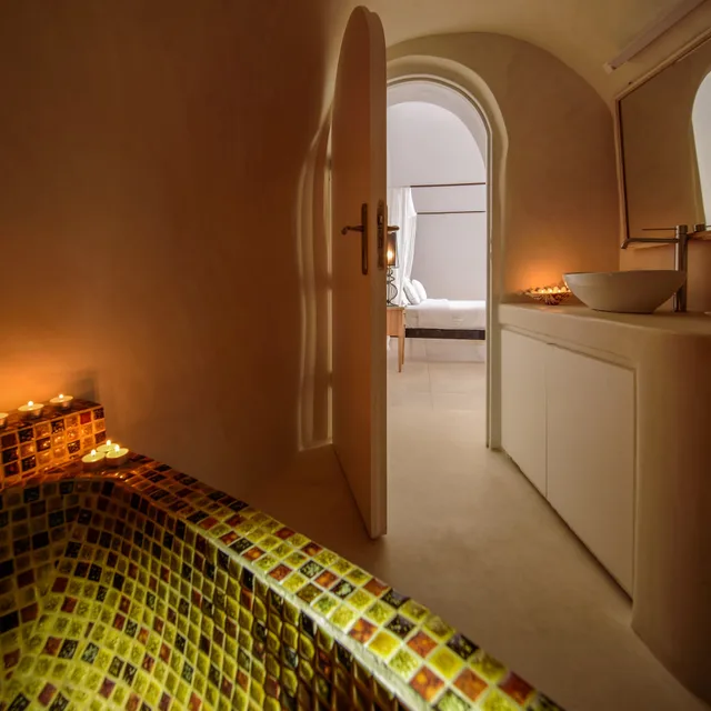 Superior, Apartment, Outdoor Jetted Tub، Kamares Apartments 5/5