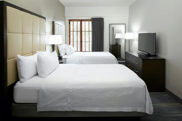 1 Bedroom, Suite, 2 Double Beds, Murphy Bed، Homewood Suites by Hilton Mont-Tremblant Resort 3/5