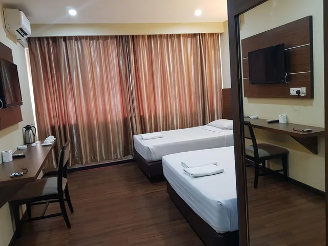 غرفة قياسية ثلاثية بسرير فردي، GARDEN INN 2/2