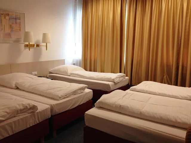 Room, Quintuple, Hotel New Fair Munich Messe 1/2