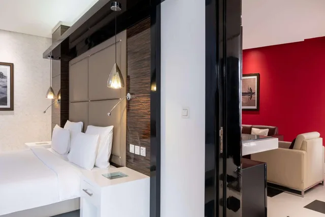 جناح بإطلالة على المسبح، RADISSON BLU HOTEL, LUSAKA 2/4