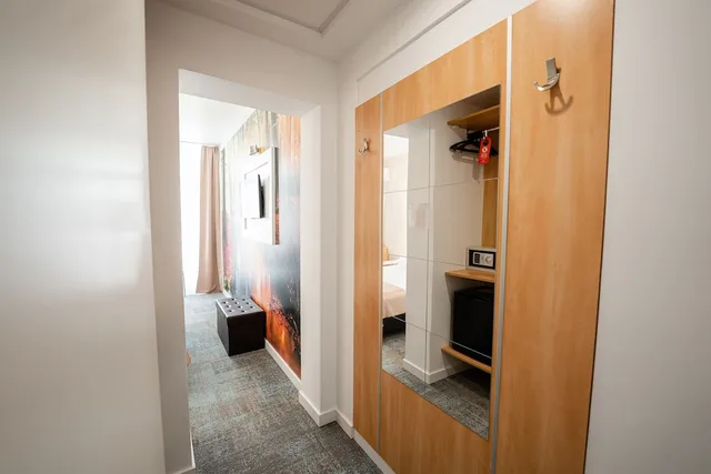 غرفة سوبيريور بسرير كوين، Continental Hotel 10/10