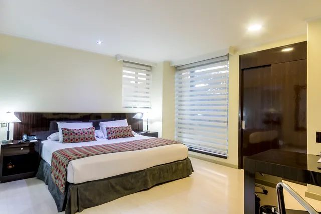 Standard, Double Bed, GHL Hotel Porton Medellin 2/6