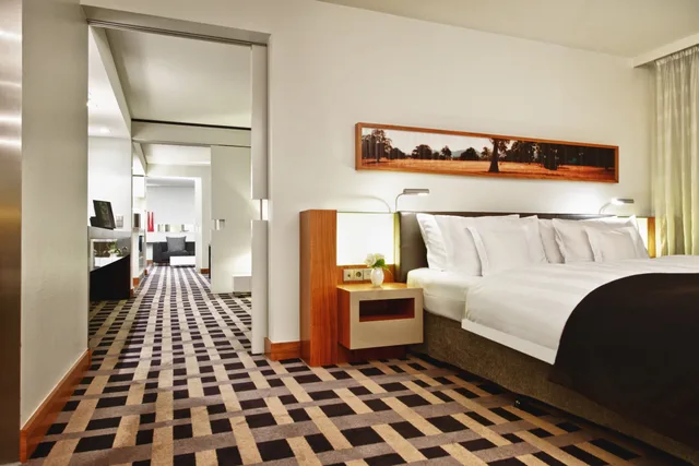 جناح بسرير كينج بغرفة نوم واحدة، InterContinental Berlin, an IHG Hotel 3/10