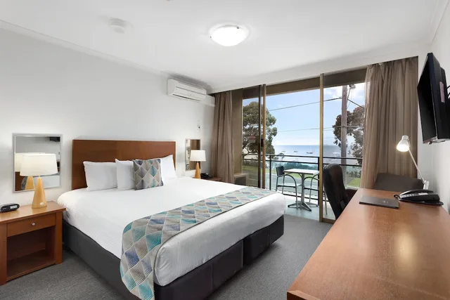 Upgrade, Suite, King Bed، Quality Hotel Bayside Geelong 1/1