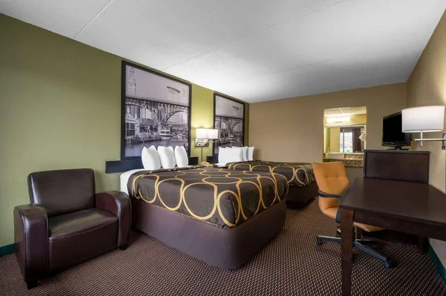 غرفة بسريرين مزدوجين يُسمح فيها بالحيوانات الأليفة للمدخنين، Super 8 by Wyndham Perrysburg - Toledo 3/3