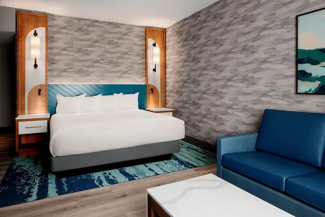 Renovated, Valley, Premium, King Bed، Harrah's Cherokee Valley River - A Caesars Rewards Destination 4/7