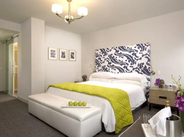 Junior Suite, Deluxe, Double Bed, Balcony, Hotel Breakwater South Beach 1/2