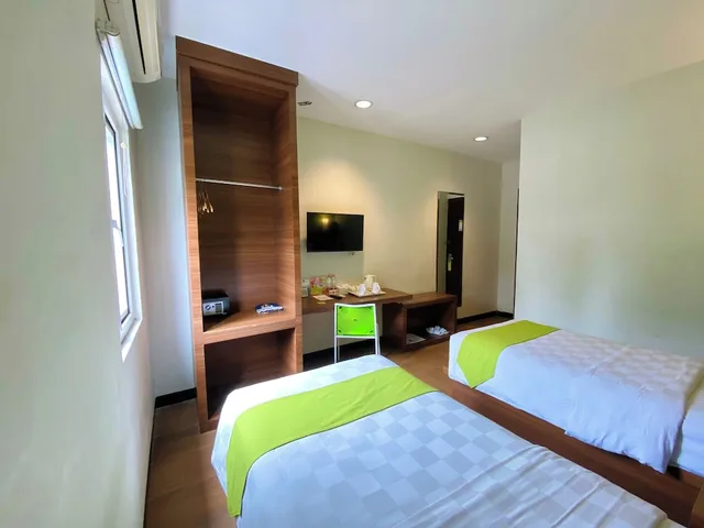 Smart, Twin Beds، Hotel Candi Indah - Akpol Semarang 2/6