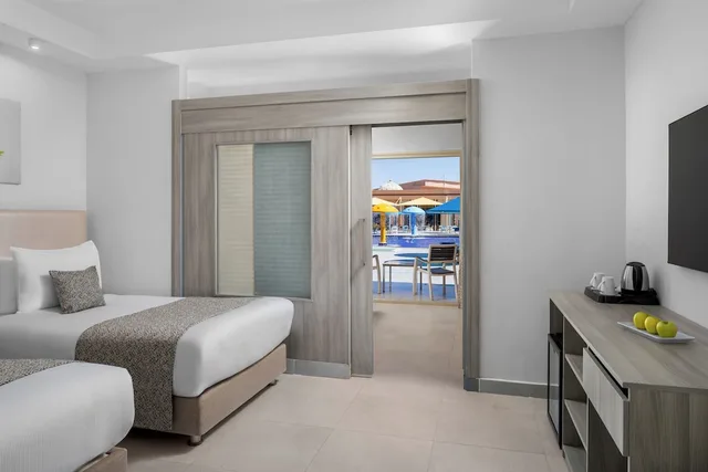 Family, Bungalow, King and Twin Beds, Pool View, Pickalbatros Jungle Aqua Park - Neverland Hurghada 7/10