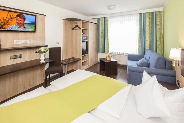 غرفة عائلية بسرير مزدوج، Hotel Blauer Karpfen 1/1