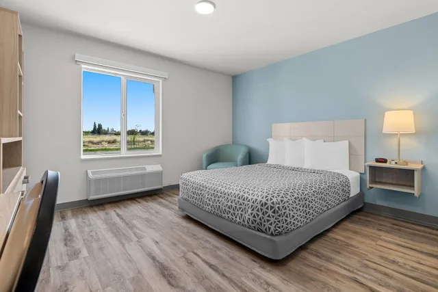 جناح بسرير كوين لذوي الإعاقة، WoodSpring Suites Manteca - Stockon South 2/10