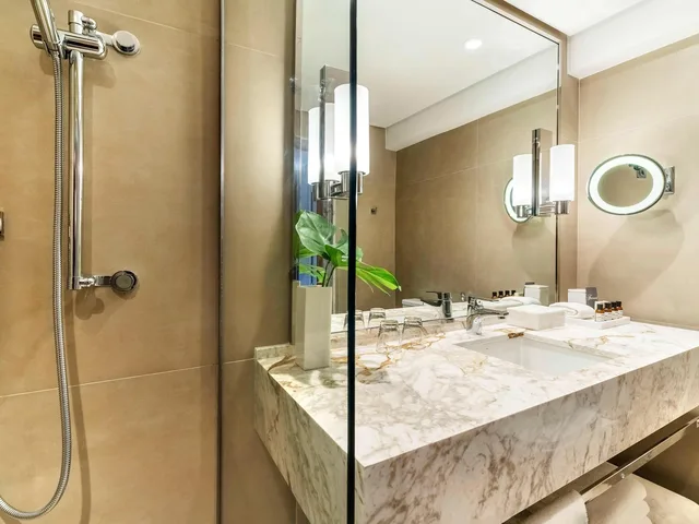غرفة بسرير كينج بإطلالة على البحر، Fairmont Rio de Janeiro Copacabana 3/3