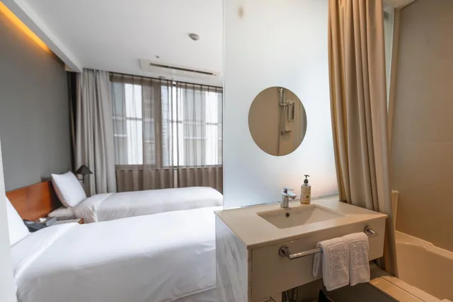 Adjoining, 3 Rooms, Exclusive Level، Seoul Hotel ShinShin Myeongong 8/10