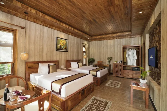 بنغل سوبيريور بسريرين مزدوجين بإطلالة على المسبح، Golden Topaz Resort 1/2