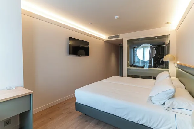 غرفة بسريرين منفصلين، Hotel Los Pasiegos 1/10