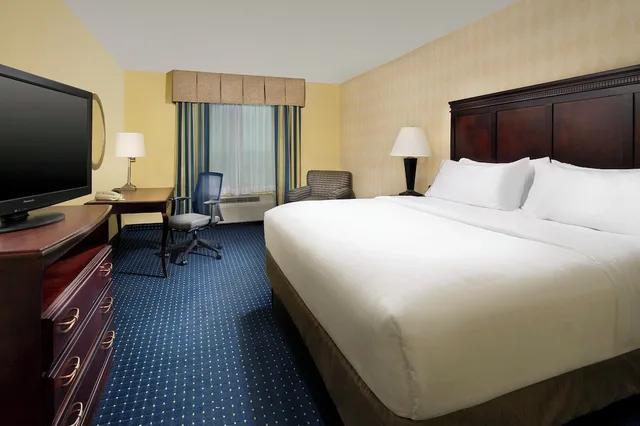 غرفة قياسية بسرير كينج، Holiday Inn Express Hotel Suites San Antonio West Seaworld Area 2/5