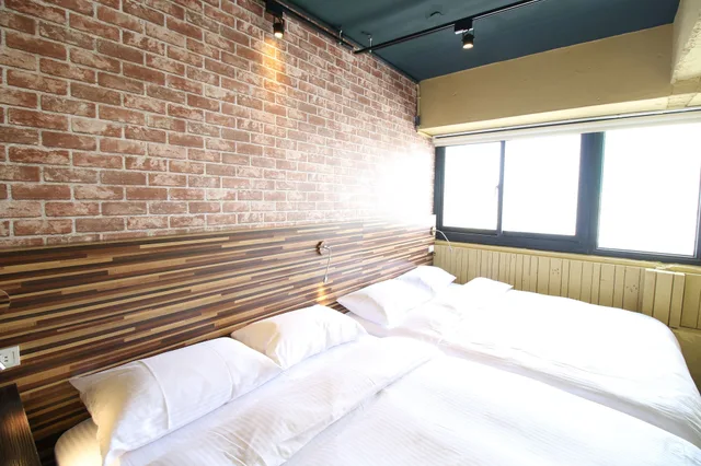 غرفة بزنس رباعية بسريرين مزدوجين، R10 Eco Hotel 2/10