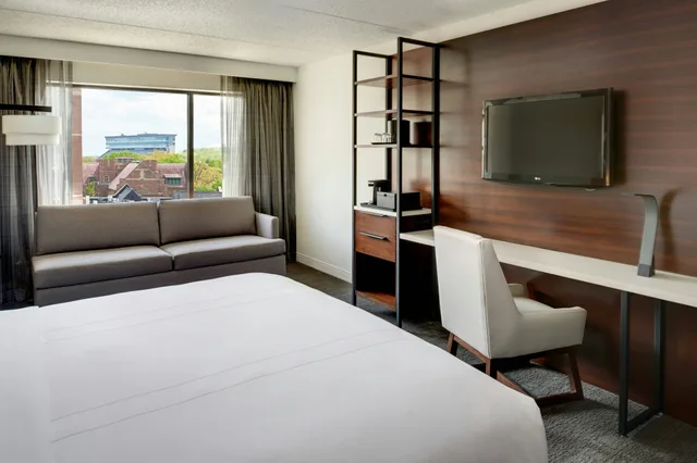 غرفة، Marriott East Lansing At University Place 2/5