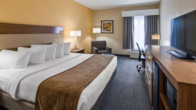 غرفة قياسية بسرير كينج لذوي الإعاقة، Best Western North Attleboro / Providence Beltway 1/7