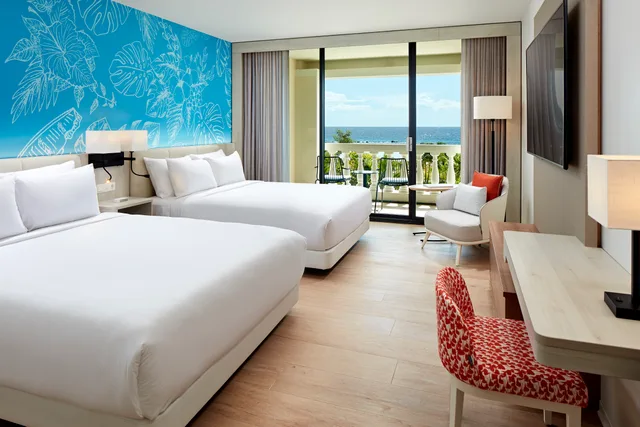 غرفة بسرير مزدوج بإطلالة على البحر، Curacao Marriott Beach Resort 1/1