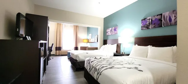 Suite, 2 Double Beds, Sofa, Sleep Inn & Suites Birmingham Colonnade 1/4