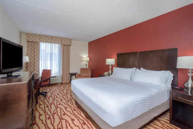 غرفة بسرير كينج لذوي الإعاقة، Holiday Inn Express Hanover 1/1