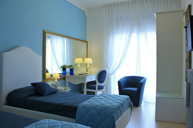 غرفة سوبيريور بسرير كوين، Hotel Continentale 4/6