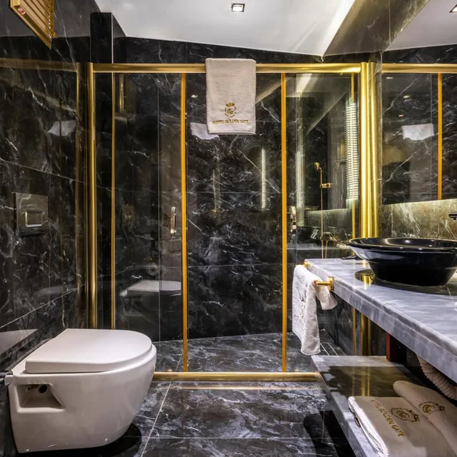 Suite, King Bed, Hotel Goldengate Topkapi 9/10