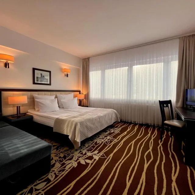 غرفة بسرير مزدوج مع أريكة، Business Faltom Hotel 1/10