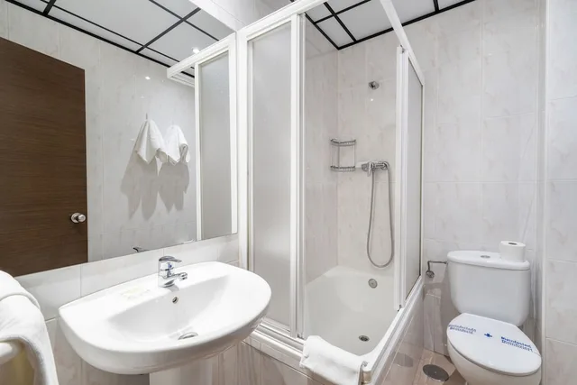 غرفة سوبيريور بسريرين منفصلين، Hostal Ballesta 4/5