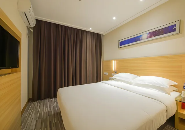 غرفة قياسية بسرير كوين، City Comfort Inn Wuhan Guanggu Textile University 1/1