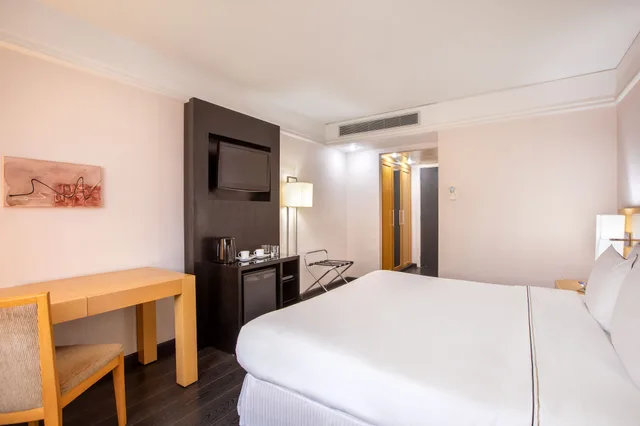 غرفة بريميوم بسرير كوين، Melia Campinas 1/10