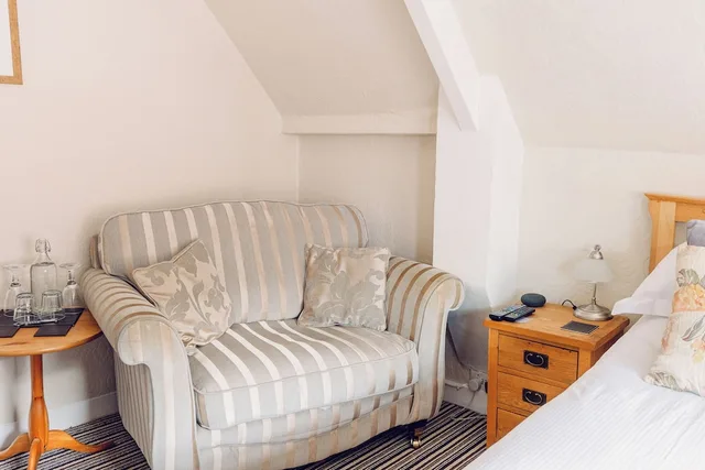 غرفة قياسية بسرير مزدوج بحمام خاص، Broomfield House 7/9
