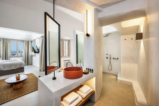 غرفة تنفيذية بسرير مزدوج بإطلالة جزئية على البحر، Ira Hotel Spa 7/7